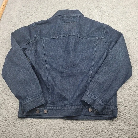 Levi Strauss & Co Standard Dark Wash Denim Trucker Jacket Men's Size M Irregular